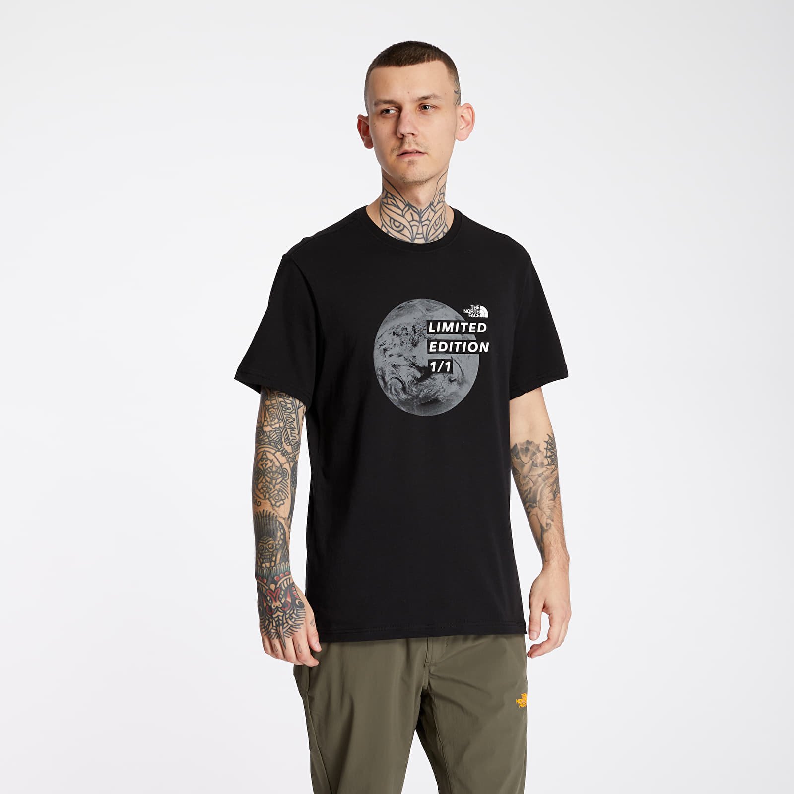 ★THE NORTH FACE★ BACK GRAPHIC PRINT T-SHIRT The North Face heavyweight relaxed T-shirt with back graphic