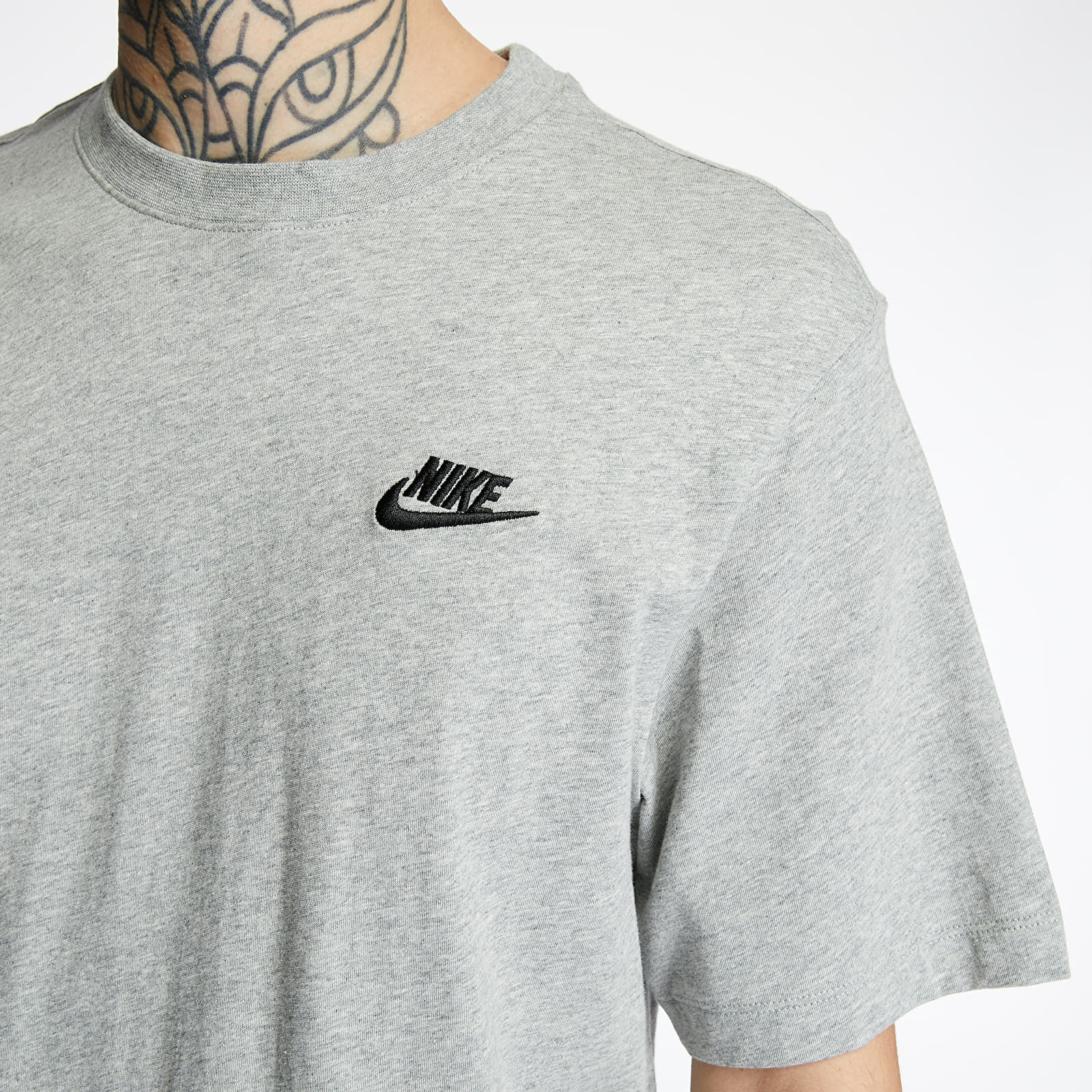 Camisetas Nike Sportswear Club Tee Dk Grey Heather/ Black