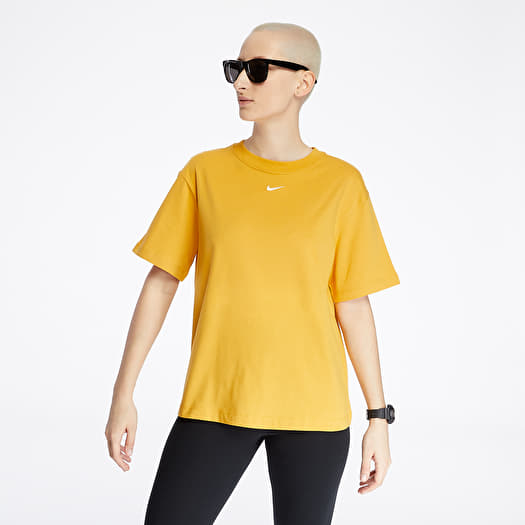 Yellow shirt nike online