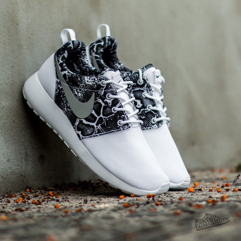 Nike roshe one print price hotsell