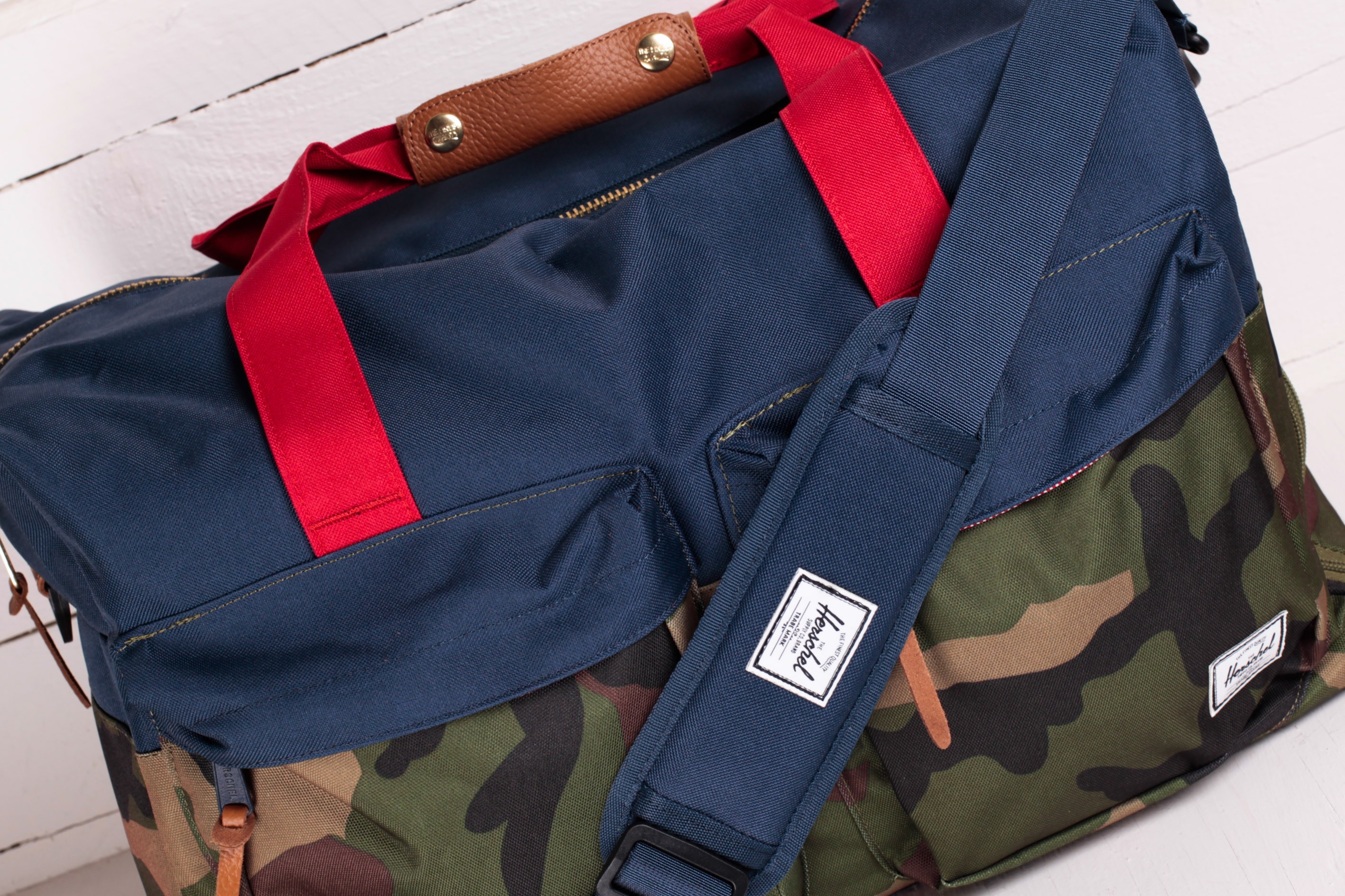 Crossbody bags Herschel Supply Co. Walton Duffle Bag W. Camo/ Navy/ Red