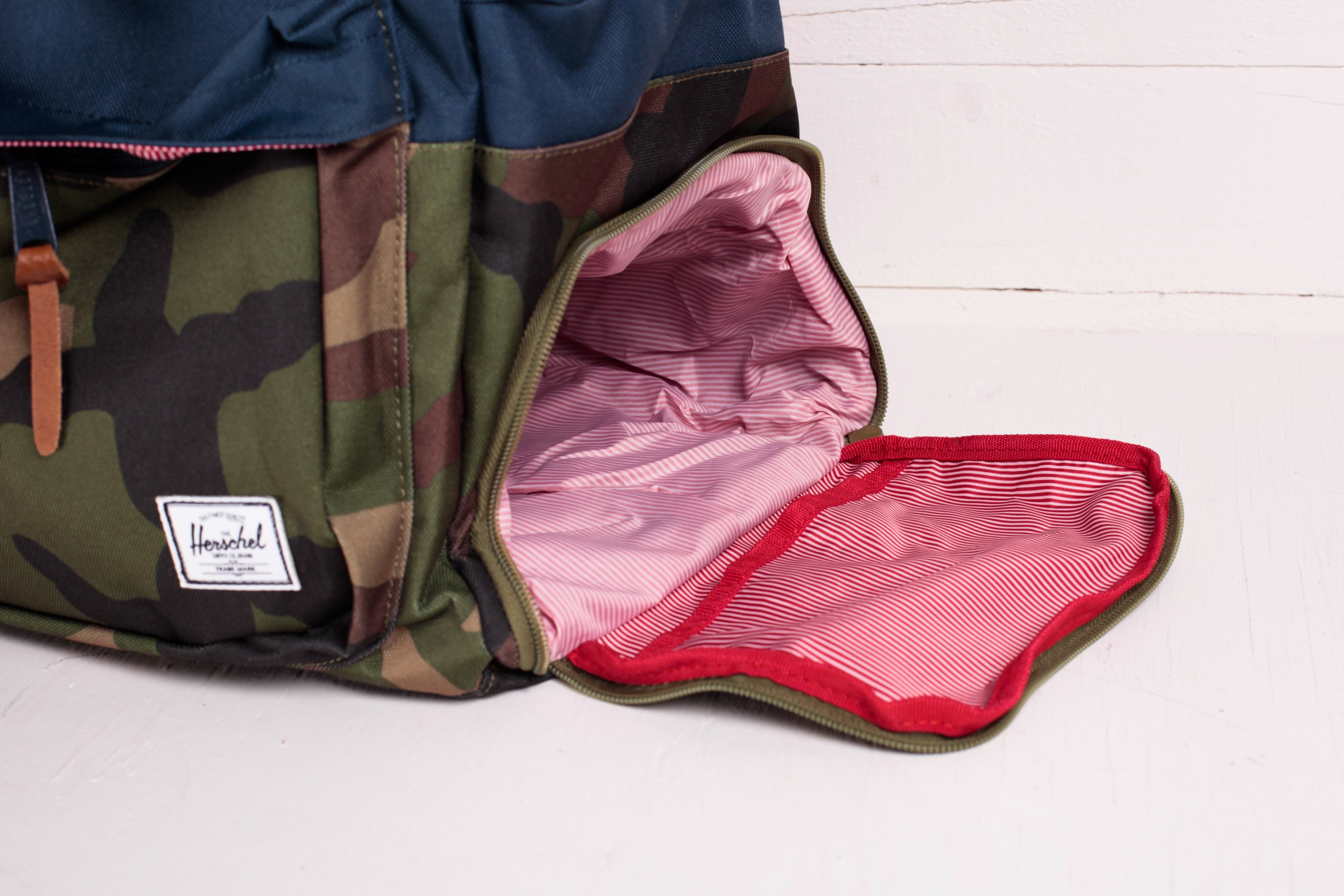 Crossbody bags Herschel Supply Co. Walton Duffle Bag W. Camo/ Navy/ Red