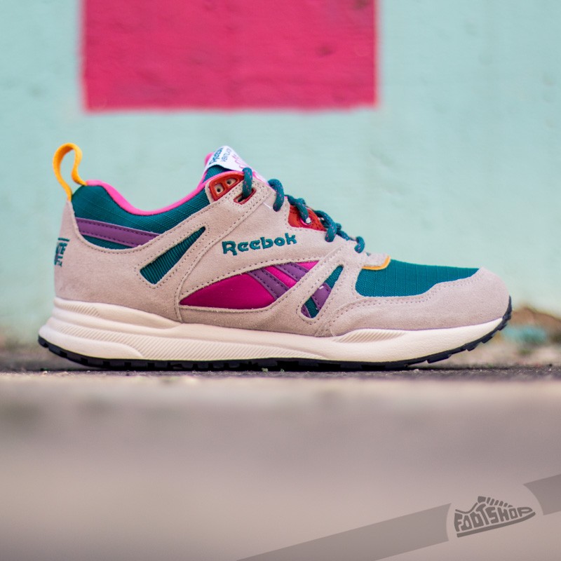 Women s shoes Reebok Ventilator SO Women Emerald Steel Pink Amber Navy Footshop