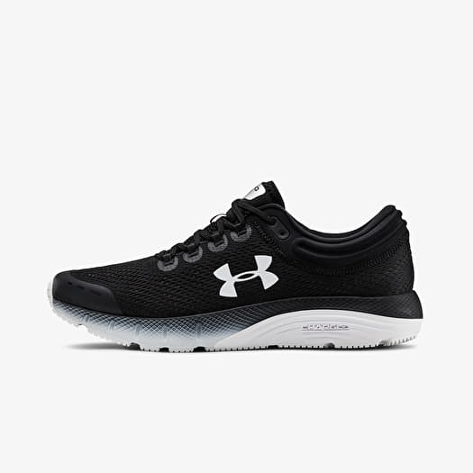 Men s shoes Under Armour Charged Bandit 5 Black White White
