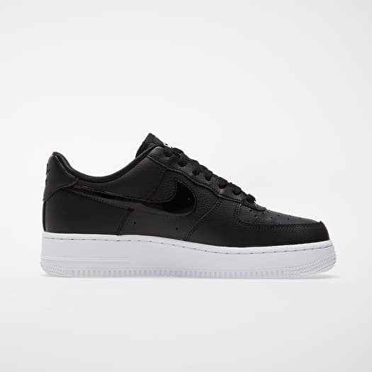 Nike 9 essential black on sale