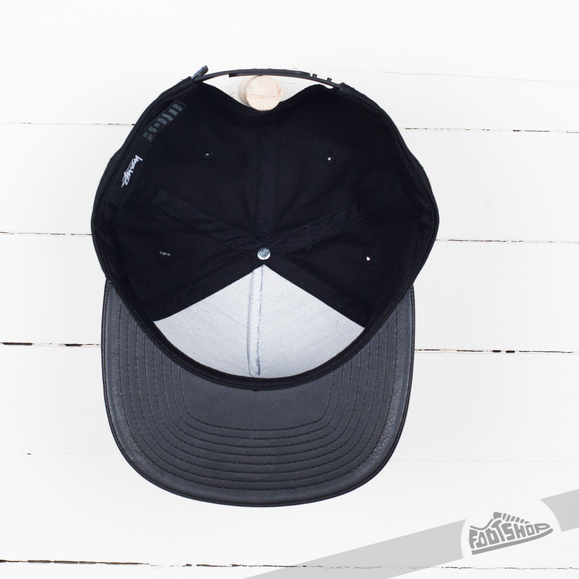 Čepice Stüssy World Tour Snapback Black