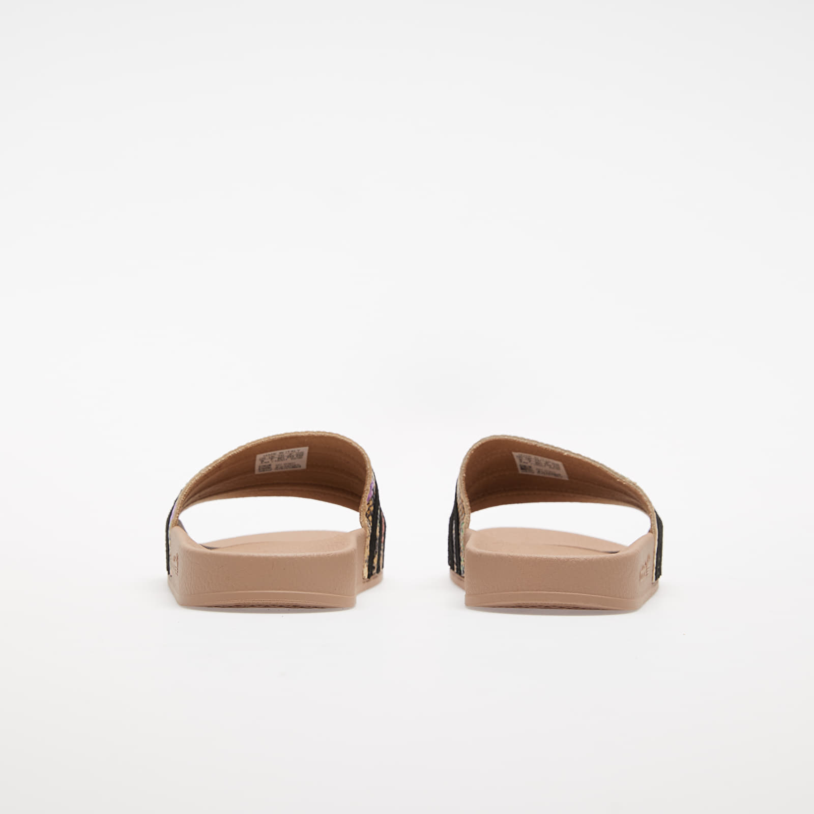 Adilette nude 2025