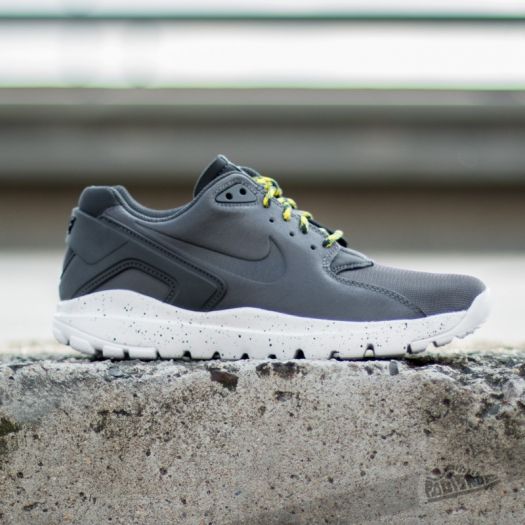 Nike mobb ultra low clearance