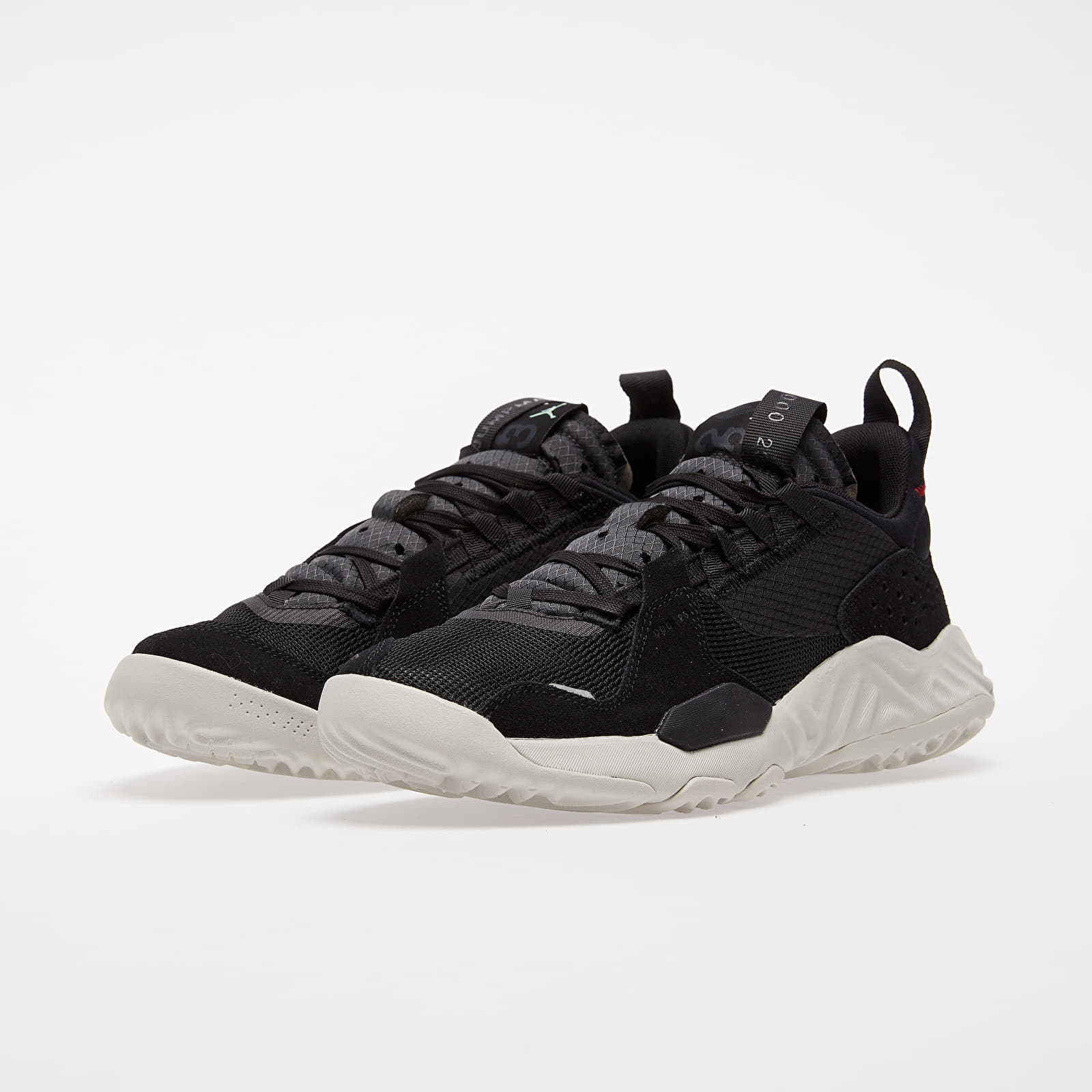 Moški čevlji Jordan Delta SP Black/ Anthracite-Light Bone