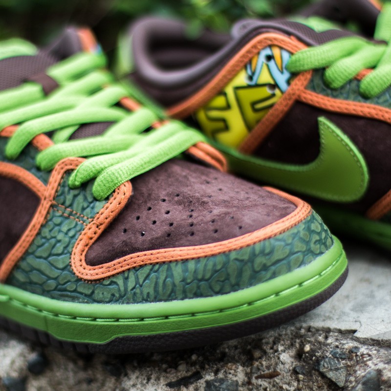Nike Dunk Low Prm Dls SB QS Safari/ Altitude Green- Barbeque Brown