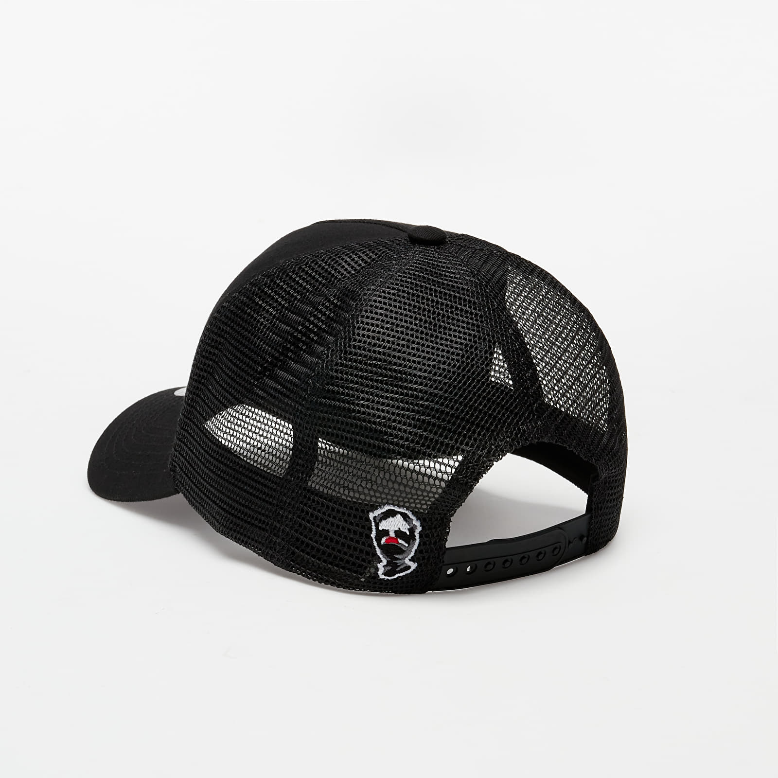 Czapki z daszkiem LIFE IS PORNO Trucker Hat Black