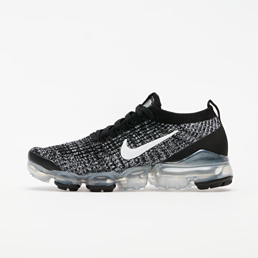 Nike vapormax women's black and white sale