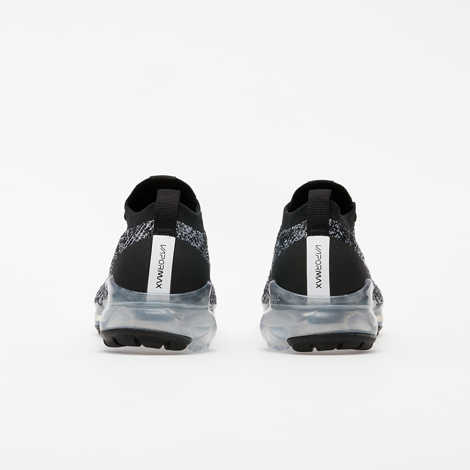 Air vapormax flyknit 3 black/white/metallic silver women's shoe top