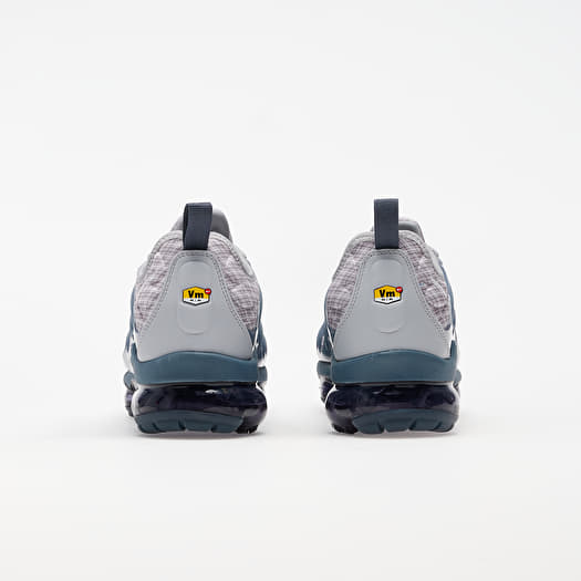 Men s shoes Nike Air Vapormax Plus Wolf Grey White Dark Grey Team