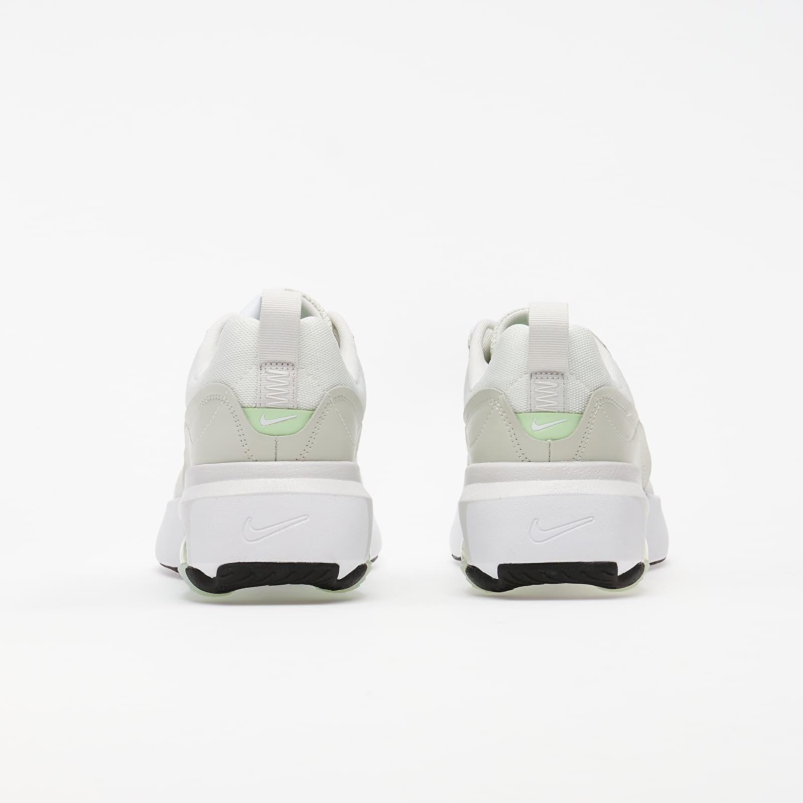 Chaussures et baskets femme Nike W Air Max Verona Spruce Aura/ White-Platinum Tint