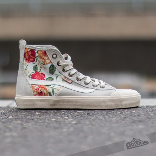 Vans leila 2025