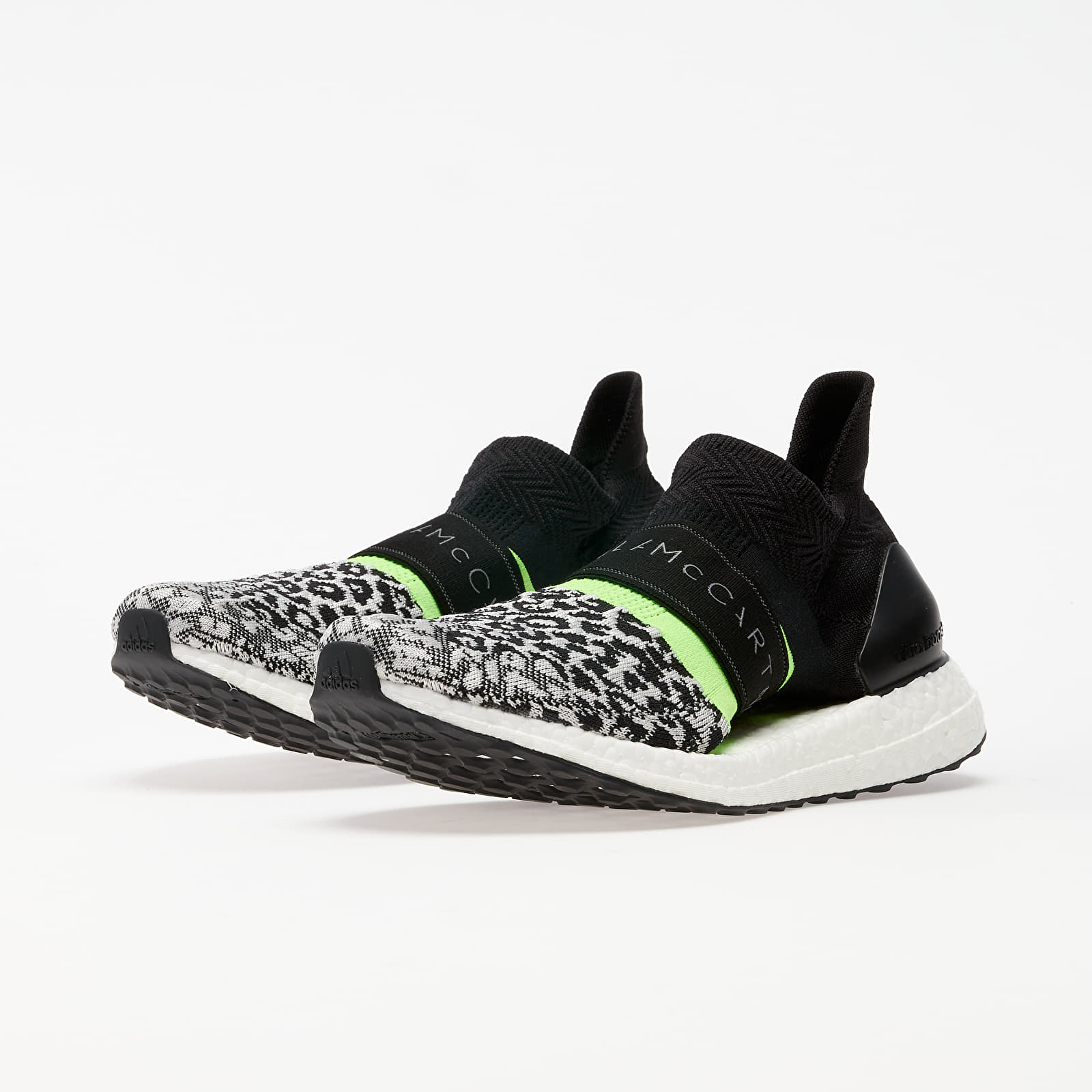Ženski čevlji adidas x Stella McCartney UltraBOOST X 3.D. S. Black-White/ Core White/ Solar Green