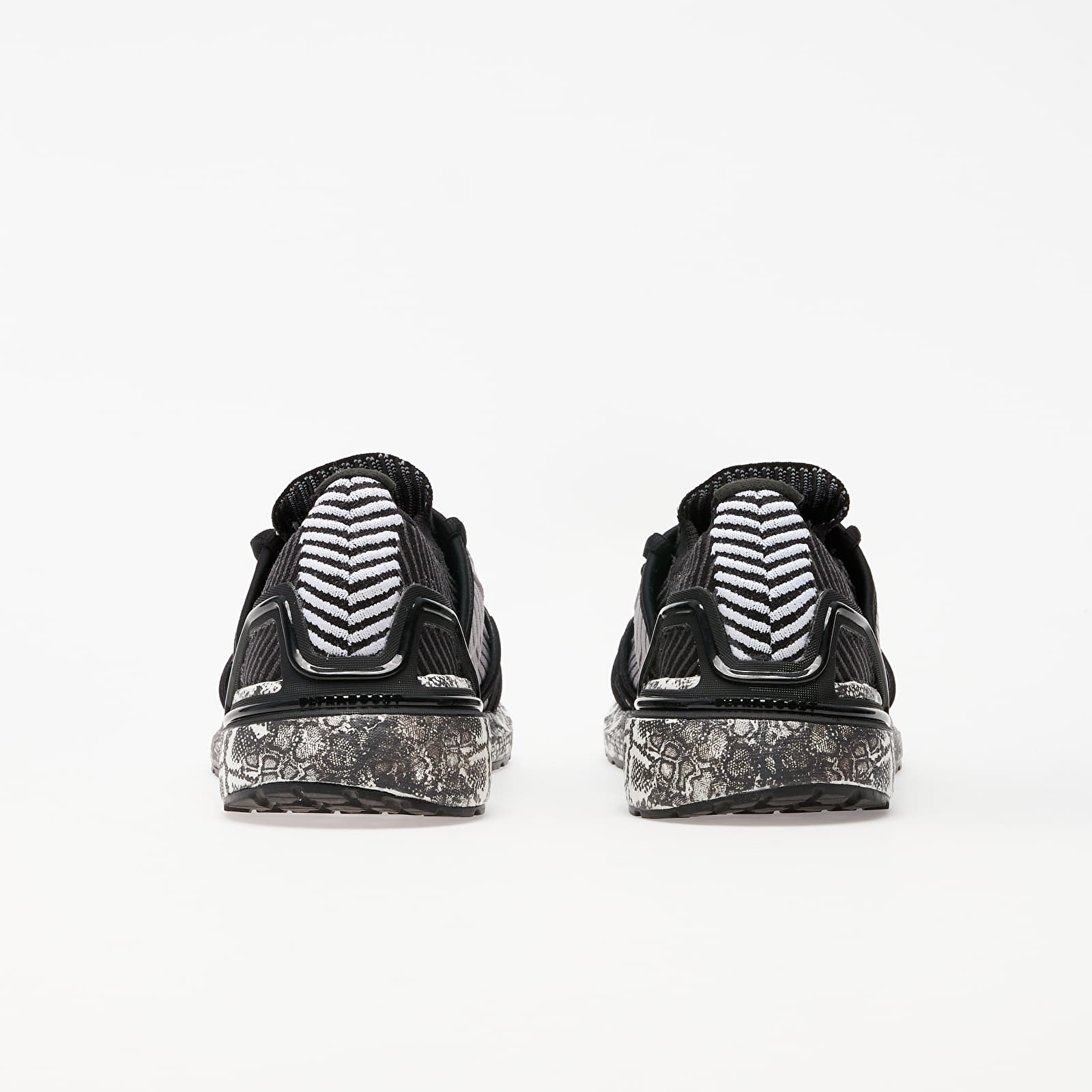 Женская обувь adidas x Stella McCartney UltraBOOST 20 Black White/ Black White/ Dg Solid Grey