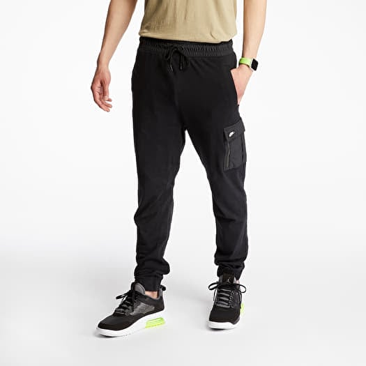 Nike joggers me top
