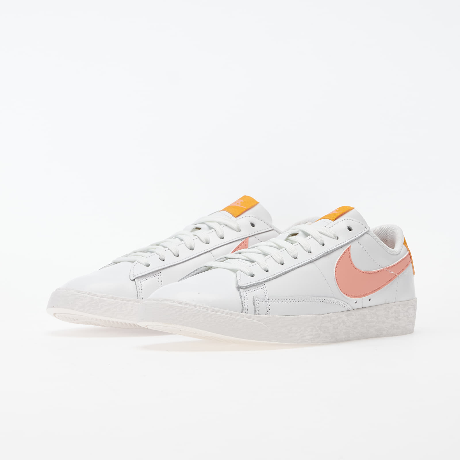 Nike w shop blazer low le