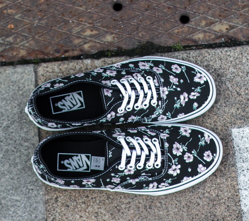 Vans authentic best sale vintage floral