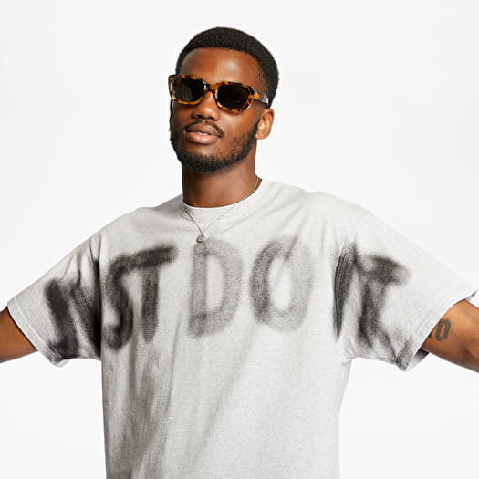 Multi colored 2025 nike shirts