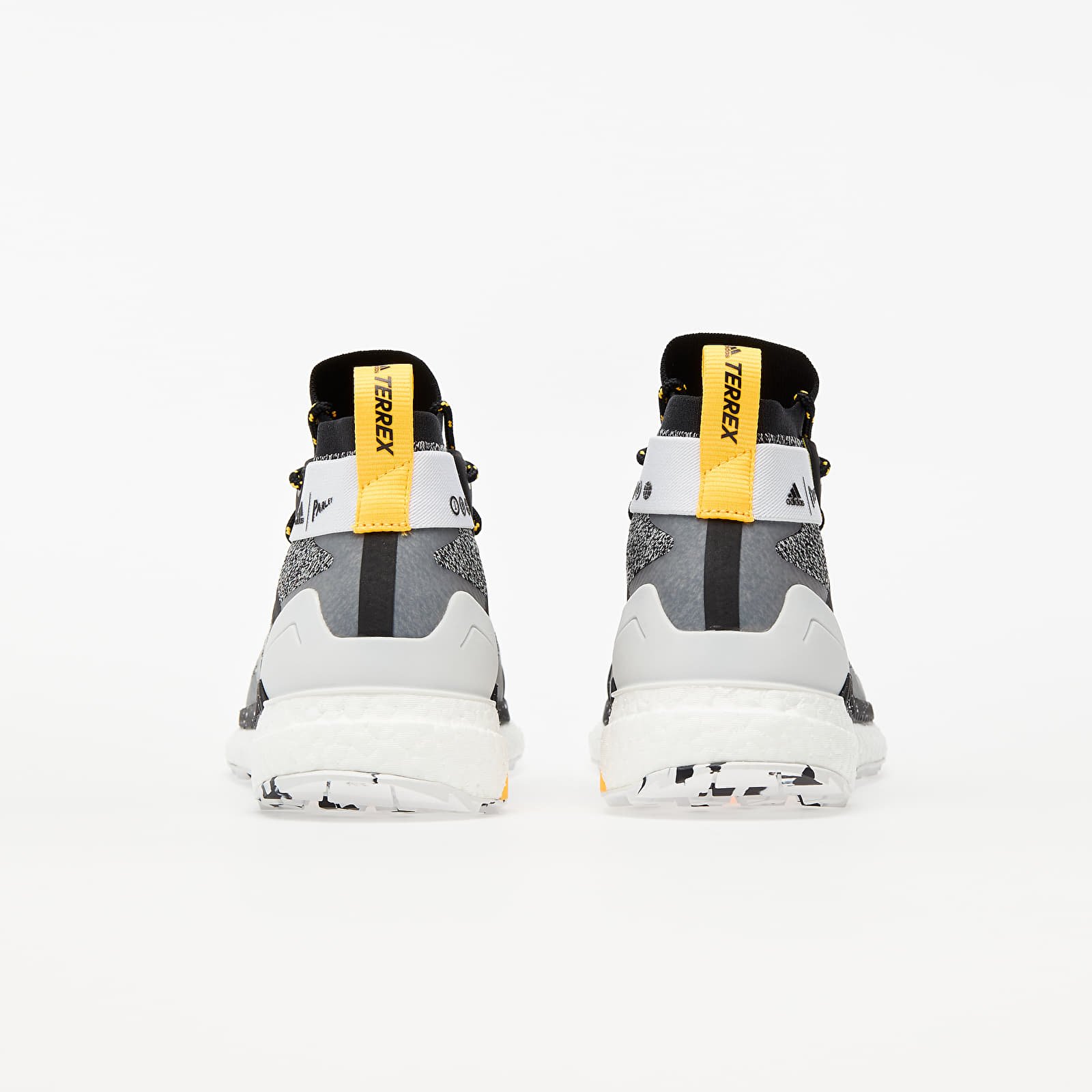 Kengät adidas Terrex Free Hiker Parley Ftw White/ Crystal White/ Solid Gold