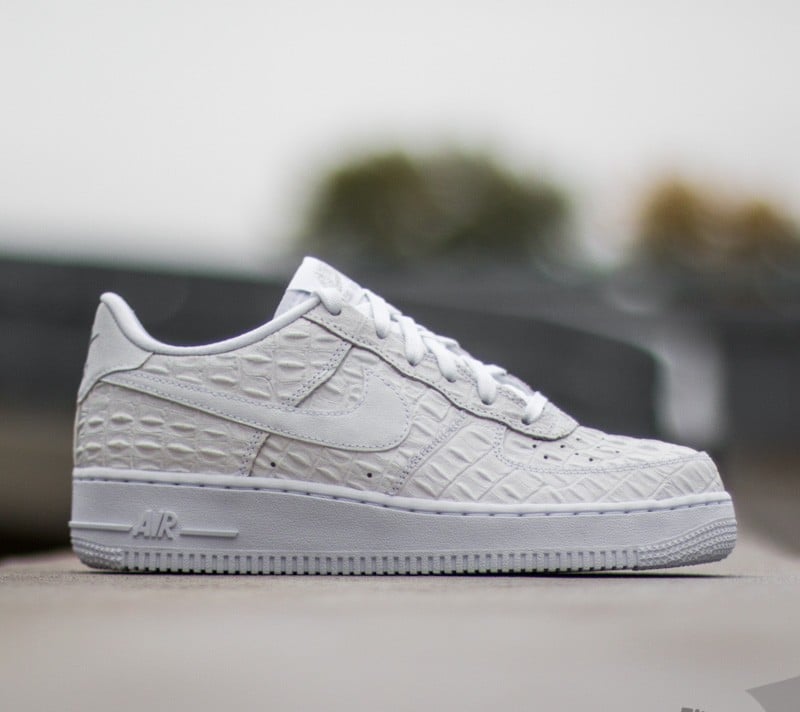 Naisten kengät Nike Air Force 1 LV8 (GS) White/ White