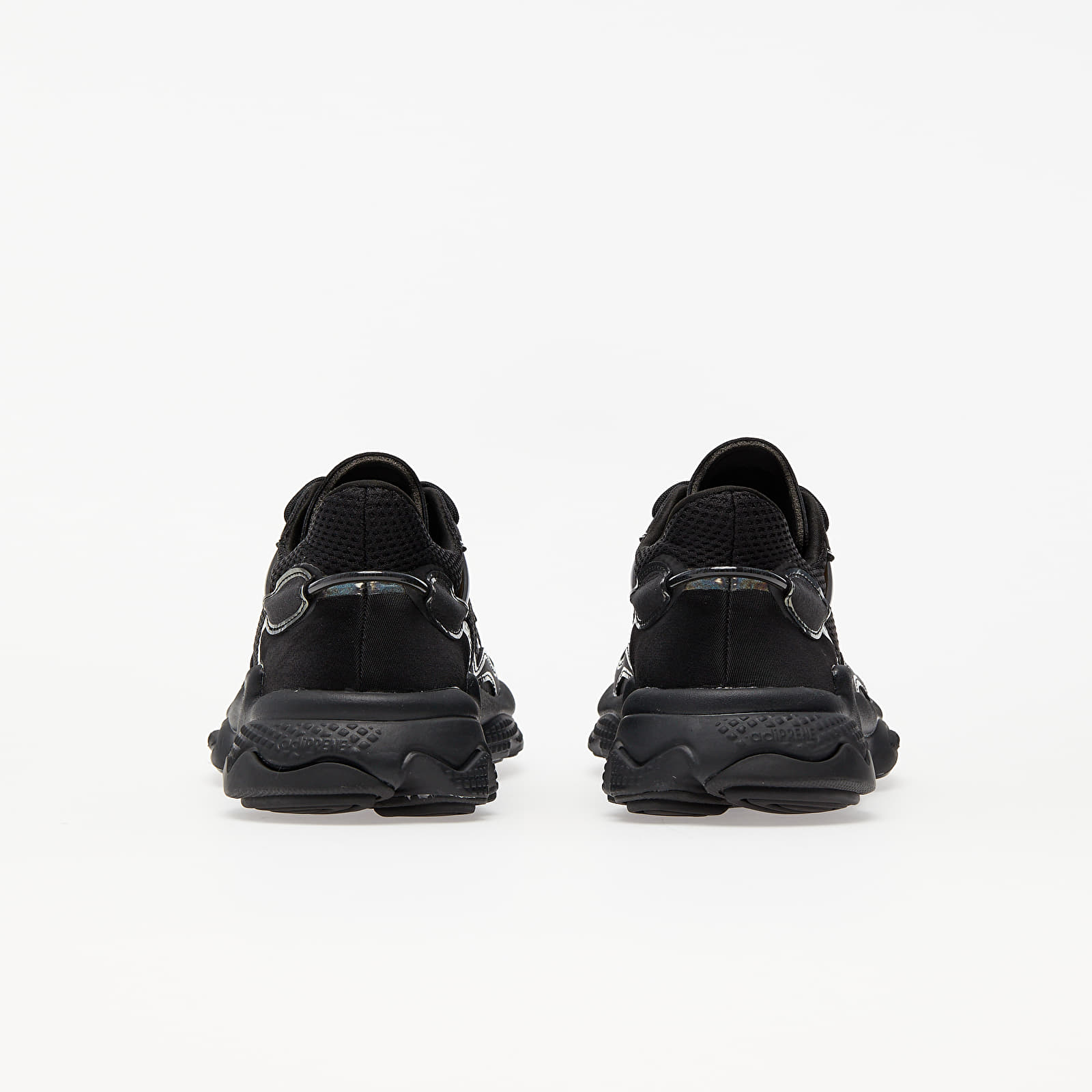 Men's shoes adidas Ozweego Core Black/ Core Black/ Ftw White