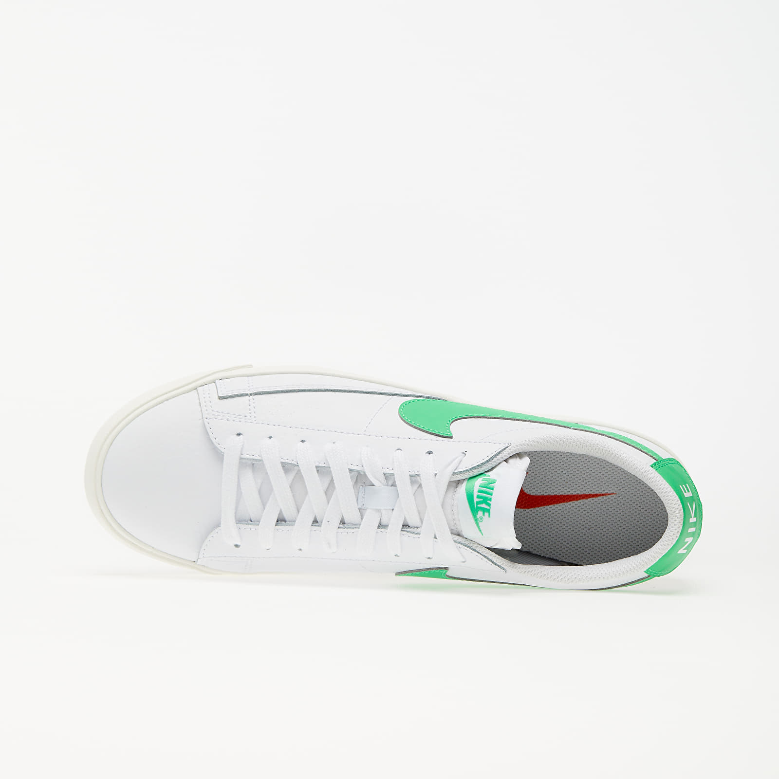Nike blazer low white green sale