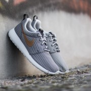 Damen Sneaker und Schuhe Wmns Nike Roshe One Anthracit Metallic Gold Wolf Grey Footshop