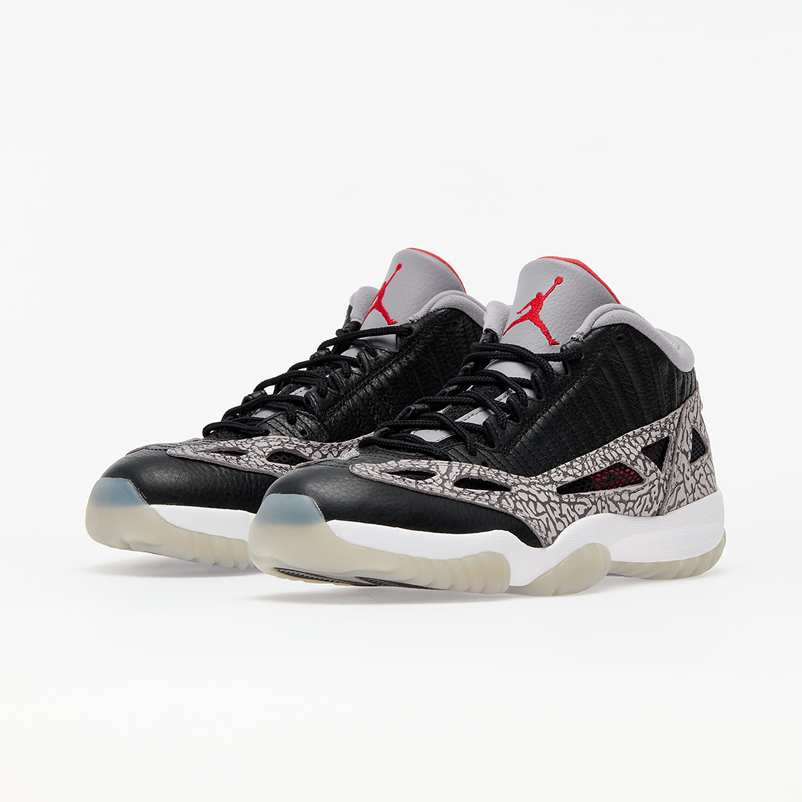 Jordan 11 black cement deals
