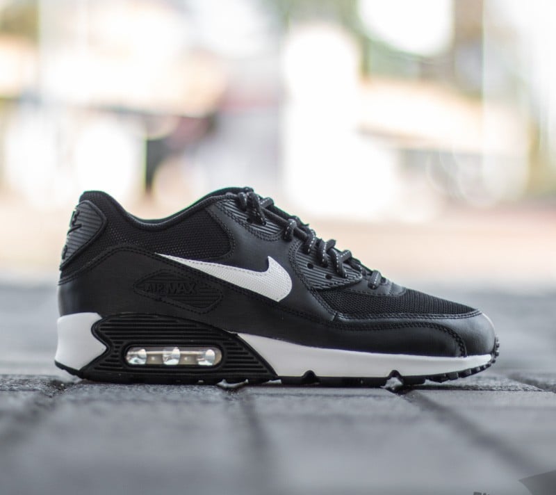 Moteriška avalynė Nike Air Max 90 Flash (GS) Black/ Summit White