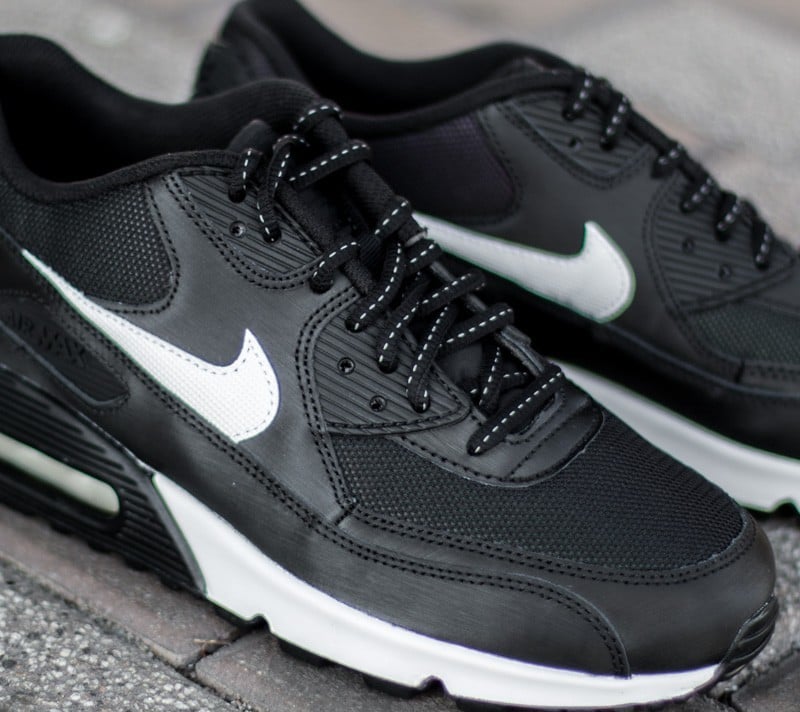 Moteriška avalynė Nike Air Max 90 Flash (GS) Black/ Summit White