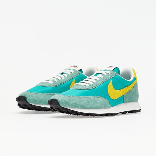 Nike daybreak green clearance
