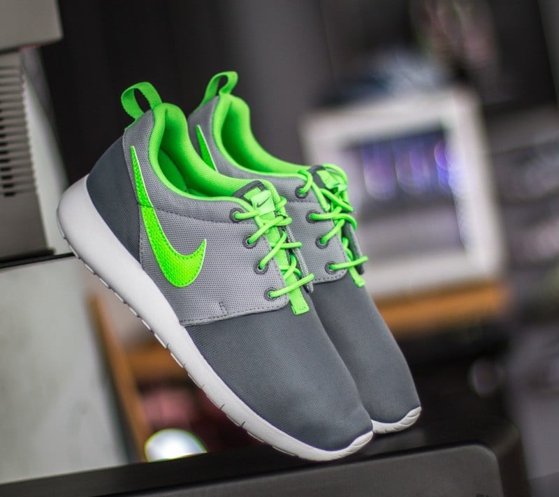 Women s shoes Nike Roshe One GS Classic Grey Green Wolf Grey Footshop