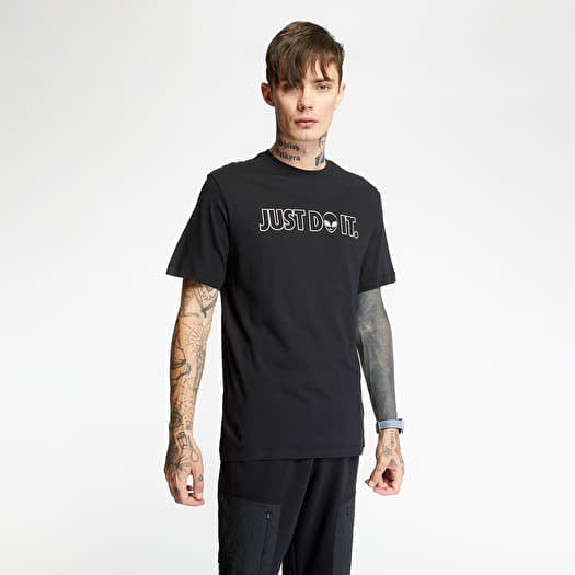 Nike t shirt alien top