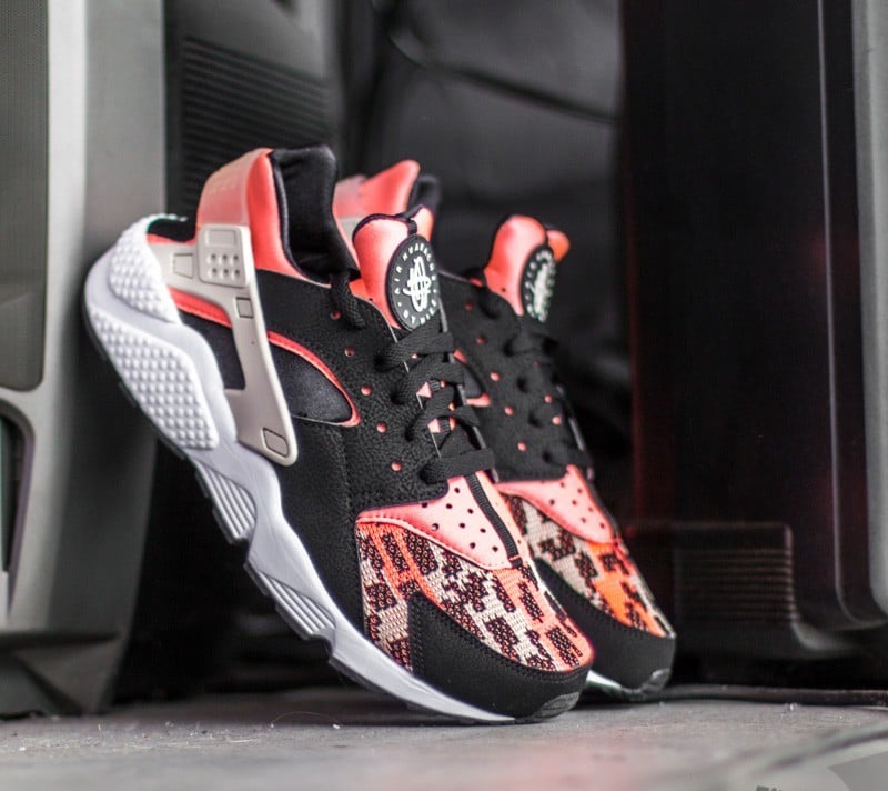 Men s shoes Nike Air Huarache Run PA Black Light Bone Hot Lava