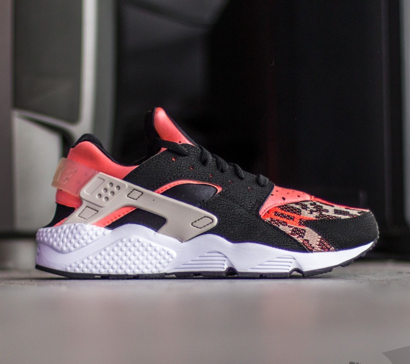 Black and sales hot pink huaraches