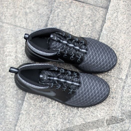 Nike Roshe One Mid Winter GS