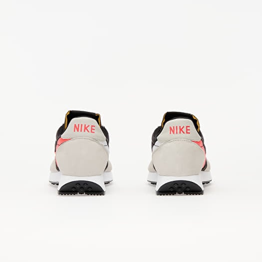 nike tailwind crimson