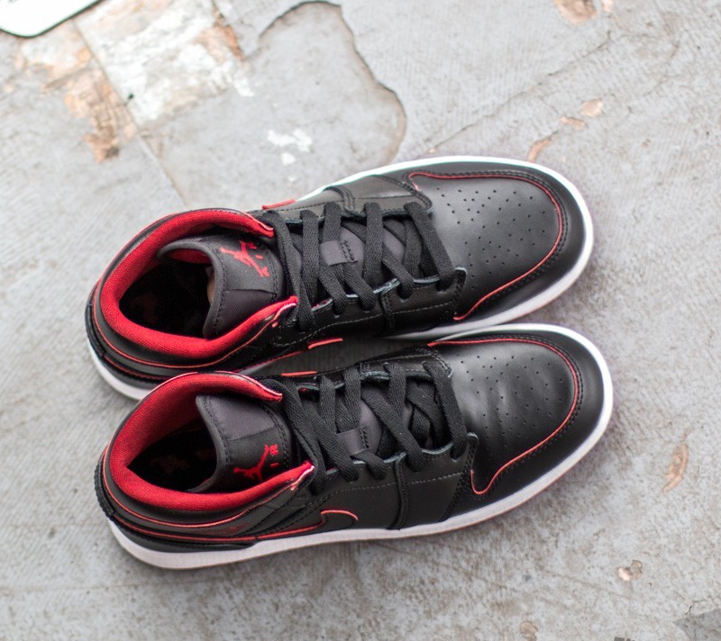 Dámské tenisky a boty Air Jordan 1 Mid (BG) Black/ Black-White-Gym Red