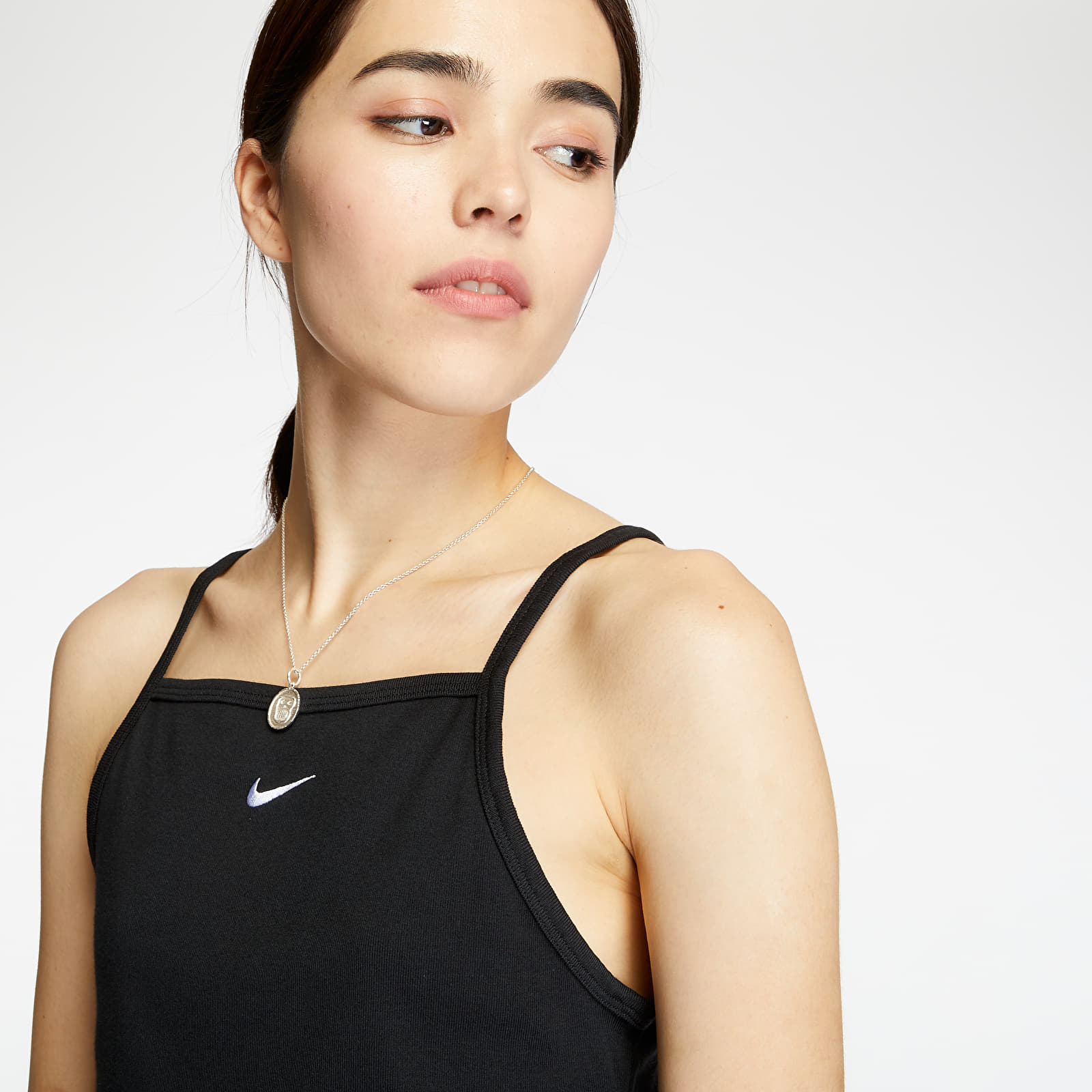 nike pro training victory essential tank in black