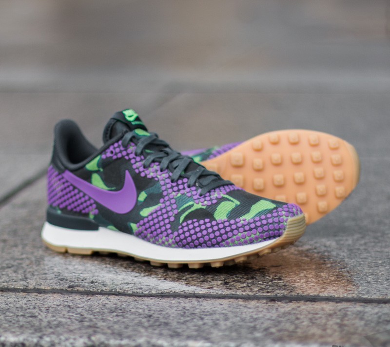 Nike internationalist camo online