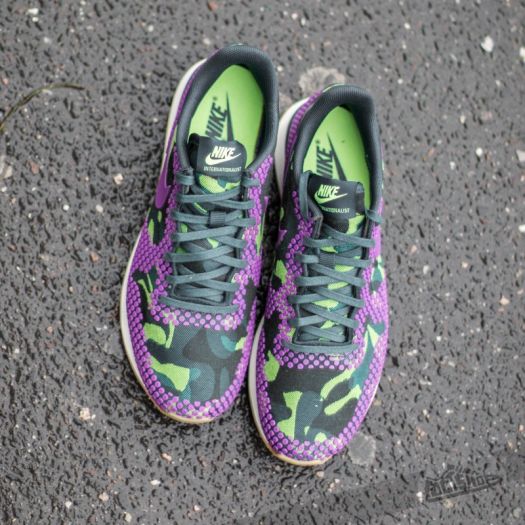 nike internationalist womens green