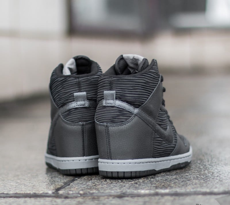 Nike dunk sky hi metallic store