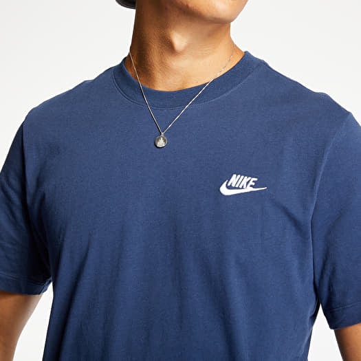 Nike club t shirt navy top