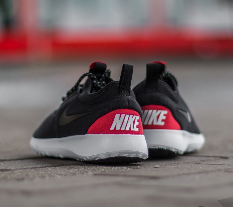 Damen Sneaker und Schuhe Nike Wmns Juvenate TP Black/ Black- Chllng Red- White