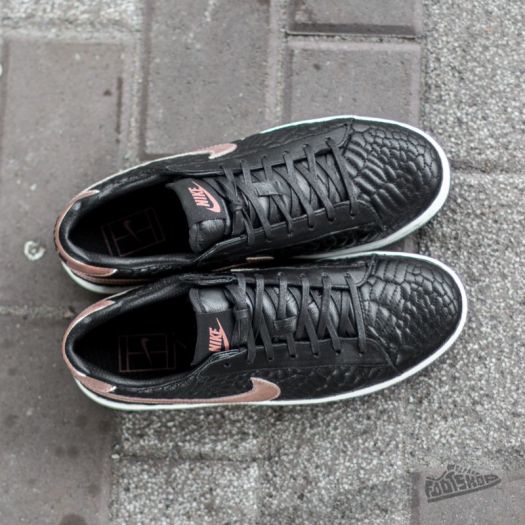 nike leather classic ultra sneakers