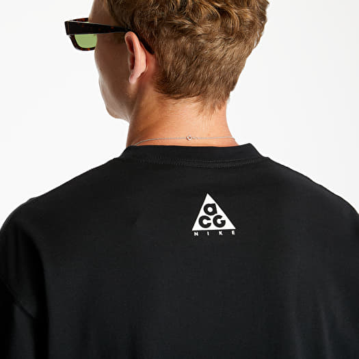 nike acg gradient tee